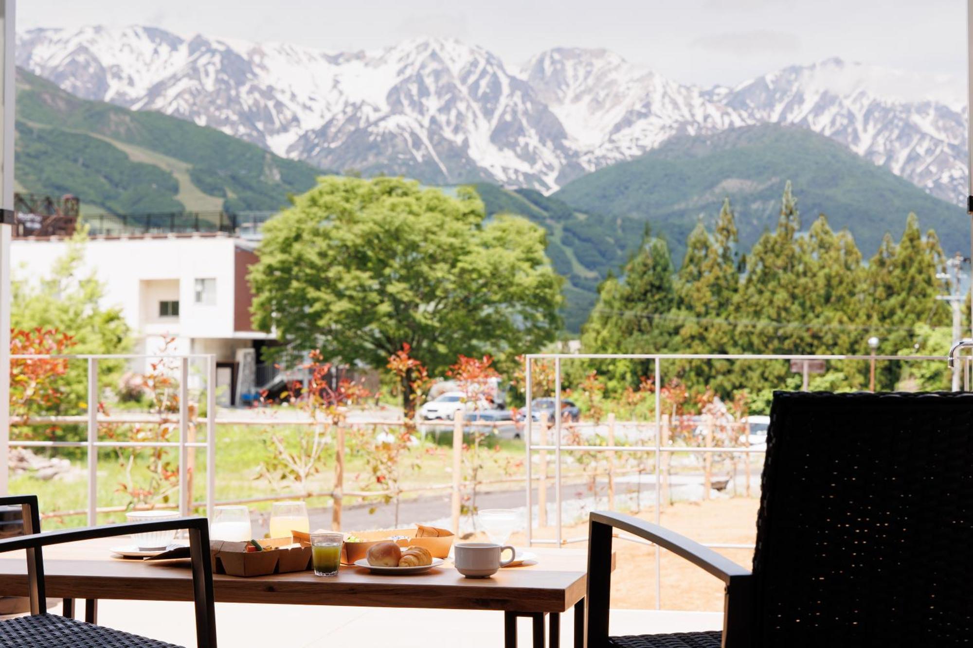 Hakuba Highland Hotel Exterior photo